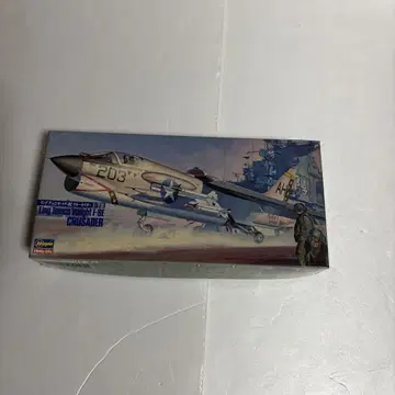 Hasegawa F-8E Crusader 1/72