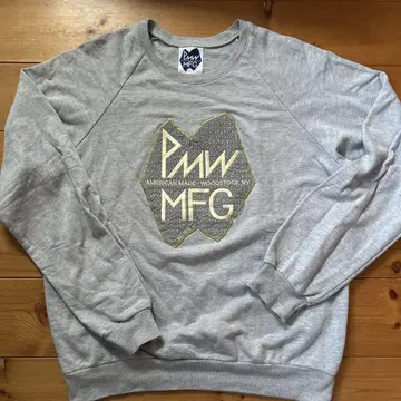 PMW MFG 로고 그레이 맨투맨
