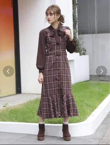 다즐린 페플럼 롱 점프 스커트