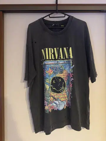 ZARA NIRVANA 다크 그레이 T셔츠 L사이즈