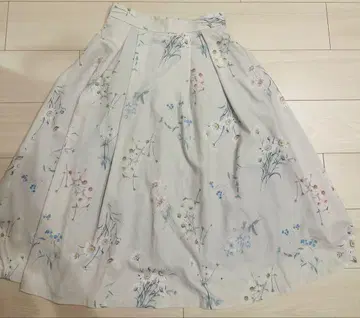 couture brooch 온 오프 사용 가능한 보타니카 플라워 스커트