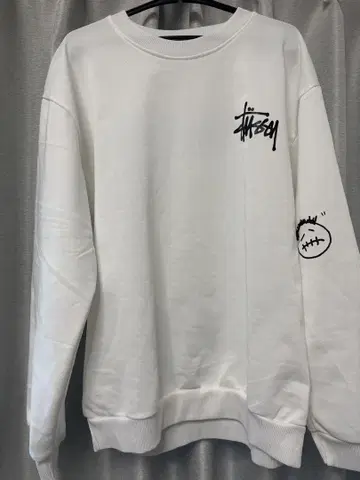 화이트 롱 T