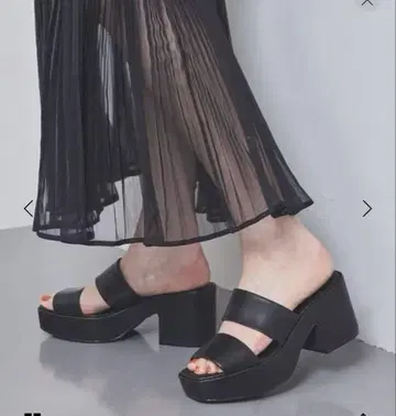 유나이티드 애로우즈 샌들