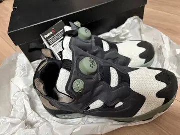 [ 새상품급 ] 펌프 퓨리 eightyone 콜라보