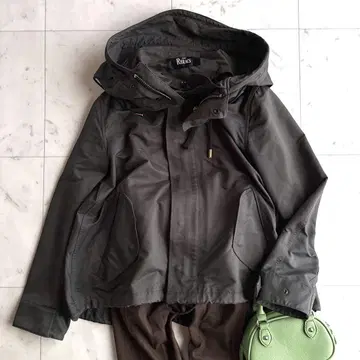 [ 세일 가격은 댓글란 ] 더 리락스 숏 모즈 코트 마운틴 후드티