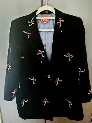 DOUBLE 자수 리본 무늬 벨벳 자켓 42 사이즈