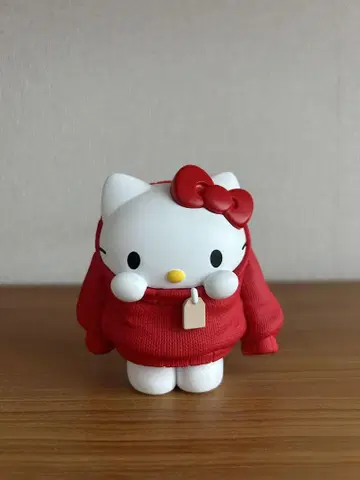 산리오 옷 갈아입는 중 헬로키티 피규어