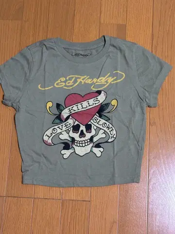 Ed Hardy 스컬 디자인 T셔츠 M 사이즈