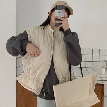 미사용 택 포함 퀼팅 슬리브리스 베스트 아이보리