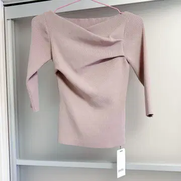 새상품 택 포함 SNIDEL 크로스 리브 니트 풀오버 핑크 베이지