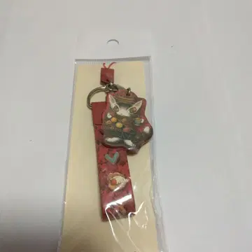 와치필드 다얀의 스트랩
