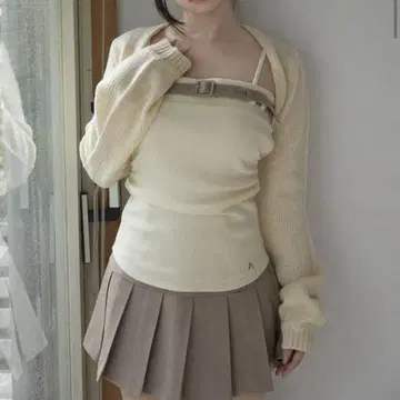 andmary Heidi belt pleats set up