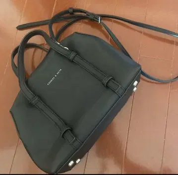 찰스앤키스 숄더백