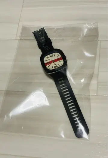 아날로그 손목시계 블랙 실리콘 밴드