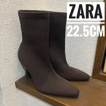 새상품급 ZARA 삭스 부츠 22.5cm