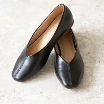 펌프스 V컷 플랫 펌프스 24.5cm