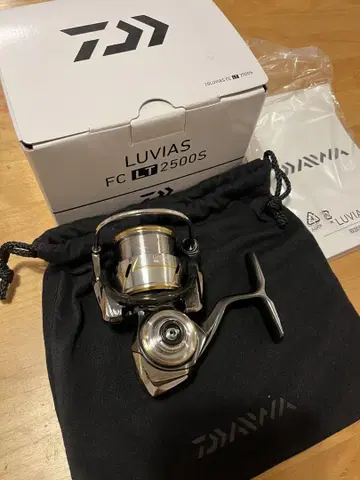 중고 다이와 20 루비아스 FC LT 2500S 핸들 없음