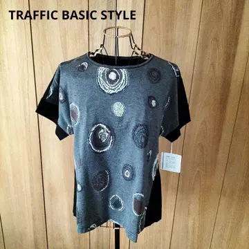 미사용 TRAFFIC BASIC STYLE 코튼 티셔츠