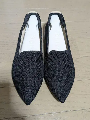Offen 다크 네이비 스틸레토 플랫슈즈 오펜