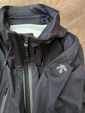 DESCENTE ALLTERRAIN 하드쉘 자켓 BK / XL