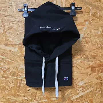 Champion 블랙 넥워머 후드 부착
