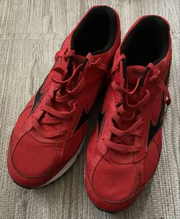 Mizuno 러닝화 레드