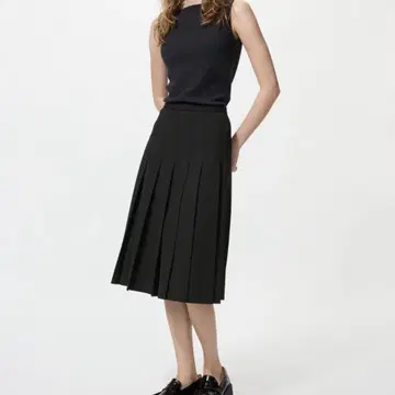 UNIQLO 와이드 플리츠 미디 스커트 M