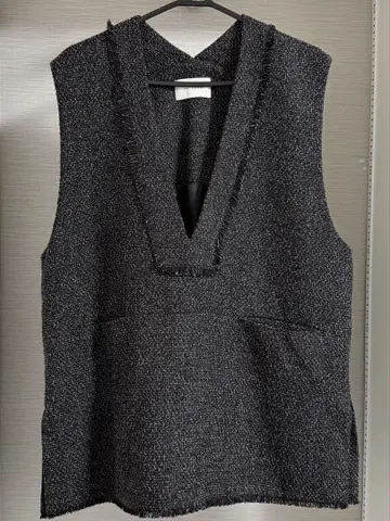 CHIGNON 시뇽 V넥 베스트