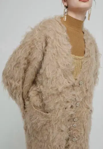 Eaphi SHAGGY KNIT CARDIGAN 베이지