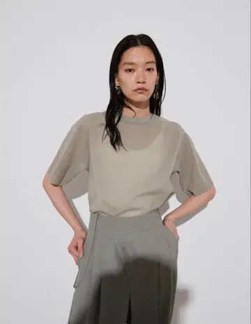 시어 T 블라우스 카키 스터링 루어 M