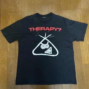 90s THERAPY? 'WE'RE HERE WE'RE HIGH' TEE