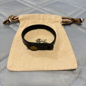 블랙 가죽 팔찌