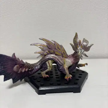 몬스터 헌터 타마미츠네 피규어