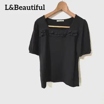 프릴 장식 블랙 반팔 니트 L&Beautiful