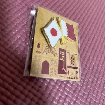 일본 카타르관 국기 핀 배지