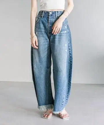 택 포함 새상품 미스틱 커브 데님 0 사이즈 네이비