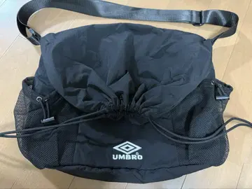 UMBRO 블랙 숄더백