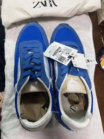 ZARA 레트로 스타일 스니커즈