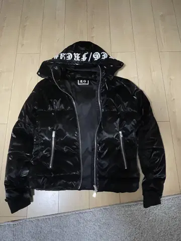 RTEG 블랙 다운 자켓 레어템