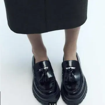 [ 완판템 ] ZARA 트랙 밑창 로퍼 태슬 디테일