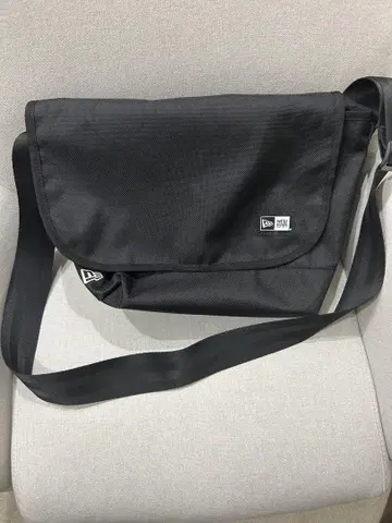 NEW ERA : 뉴에라 숄더백 9L