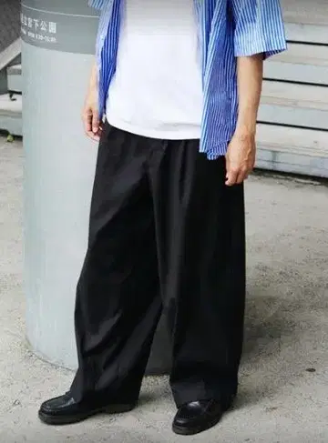 새상품급 저널 스탠다드 TR 모던 와이드 슬랙스 블랙 M