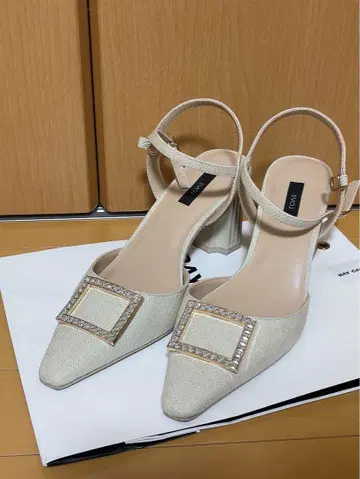EVOL 스퀘어 버클 7cm 힐 펌프스 뮬