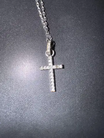 스톤 부착 크로스 목걸이