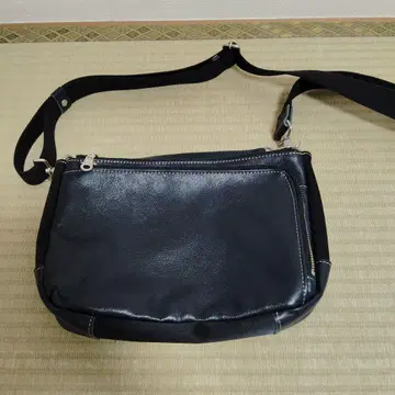 새상품급 Kiwada 블랙 숄더백