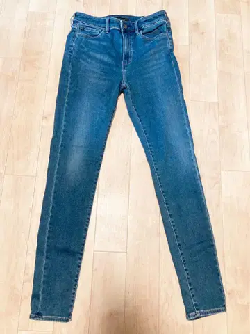 UNIQLO 히트텍 울트라 스트레치 하이라이즈 청바지 27