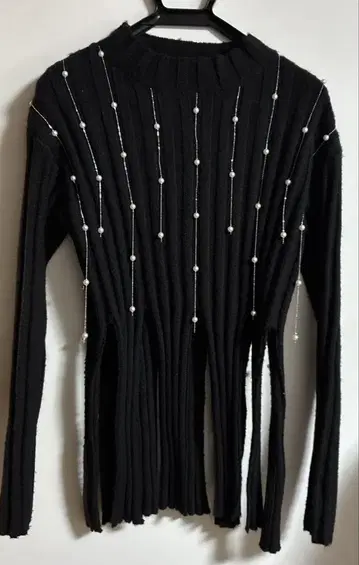 ZARA 블랙 펄 장식 긴팔 니트 프린지 스타일