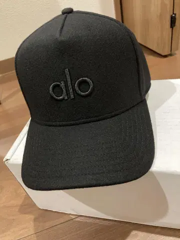 alo yoga 울 캡 블랙