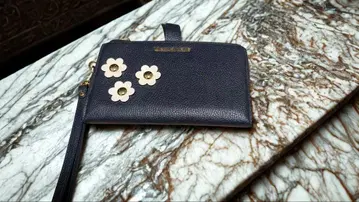 마이클코어스 MICHAEL KORS 제트 세트 트래블 장지갑