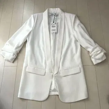 [ 미사용 새상품 ] ZARA 자라 화이트 테일러드 자켓 S 사이즈